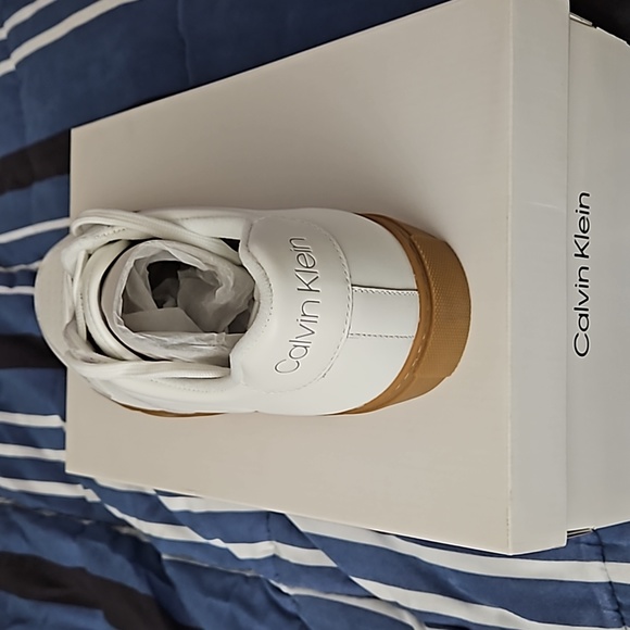 Calvin Klein Leather Ailan2 Sneakers.BRAND NEW IN ORIGINAL BOX, NEVER WORN!! - Picture 4 of 8